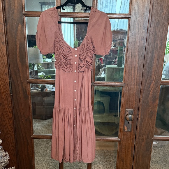 ELF Dresses & Skirts - ELF Brown Ruched Midi Dress